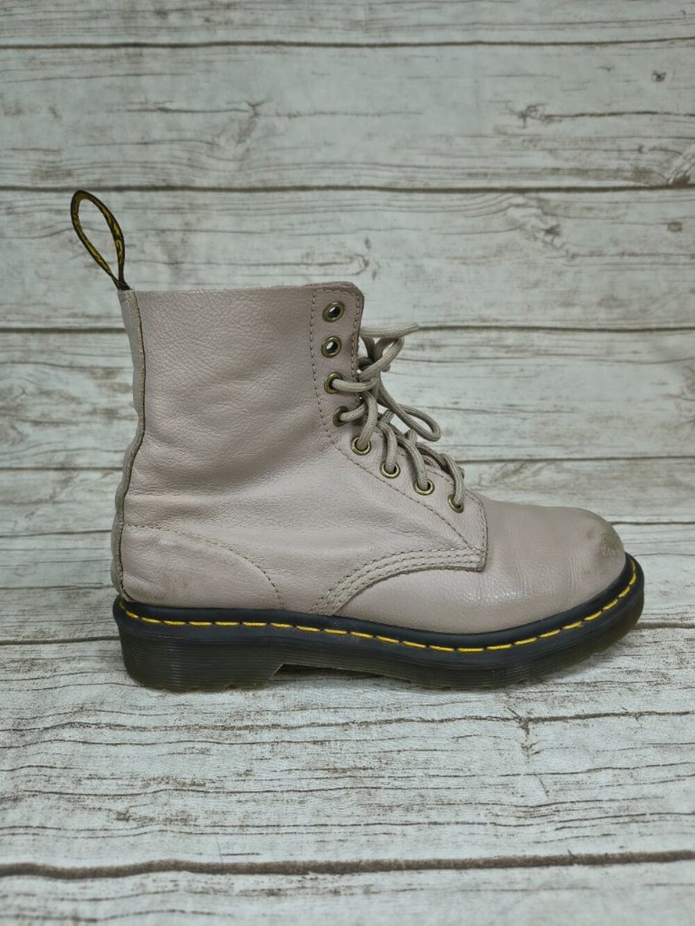 Dr. Martens Pascal Light Taupe Leather 8-Eye Boots Size 6